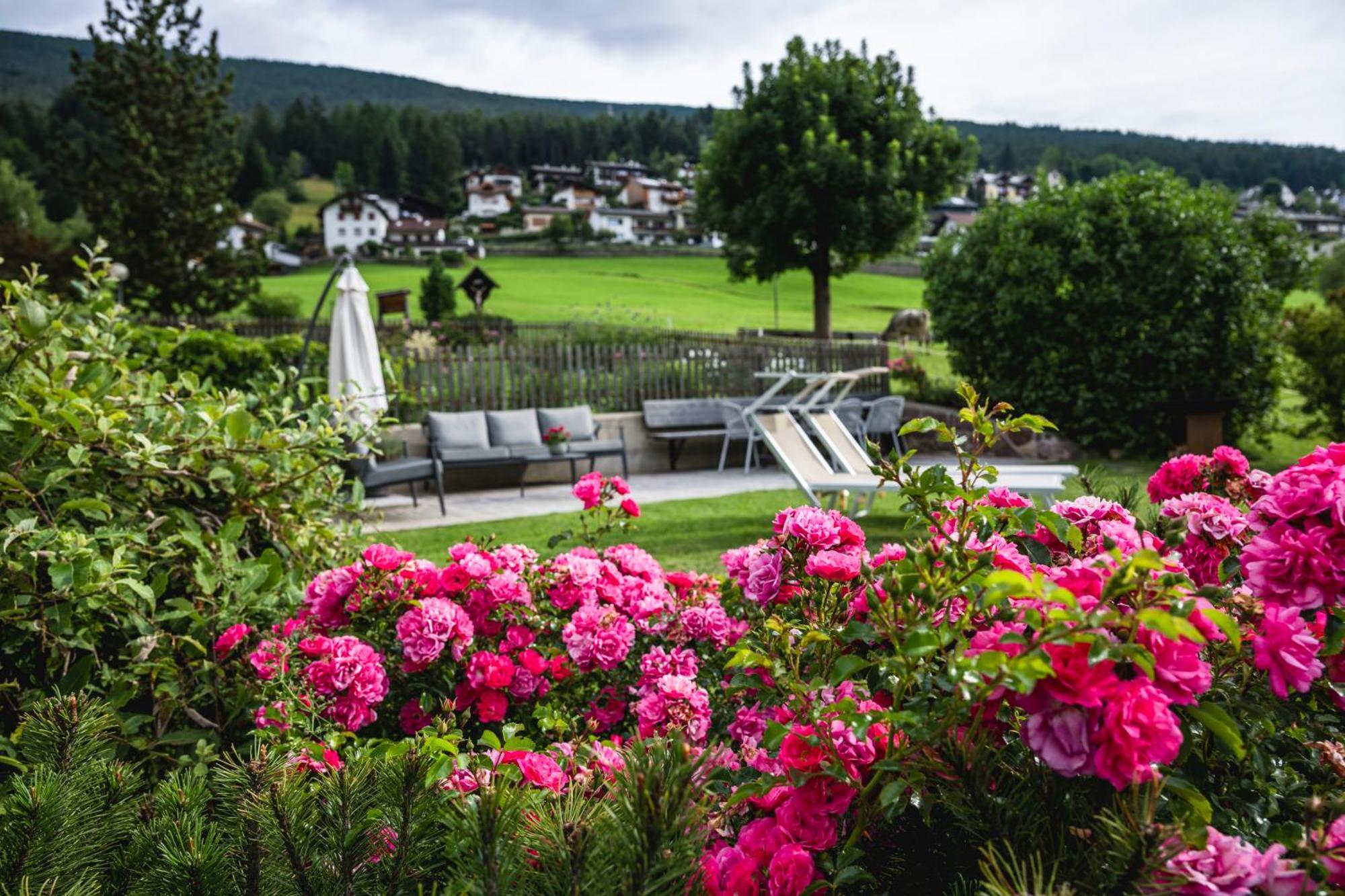 Sule Hof Agriturismo St. Ulrich in Gröden Exterior foto